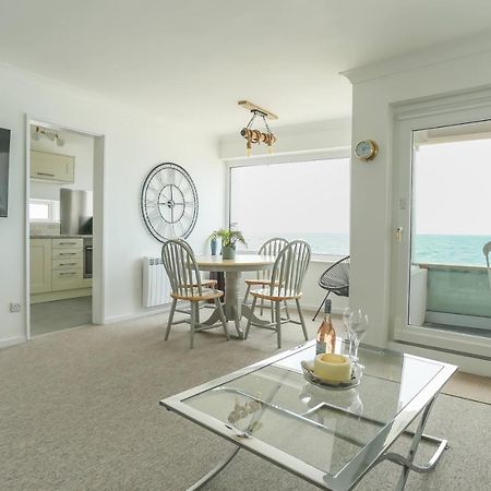 Tides - Beach Front Apartment In Bracklesham Bay Чічестер Екстер'єр фото