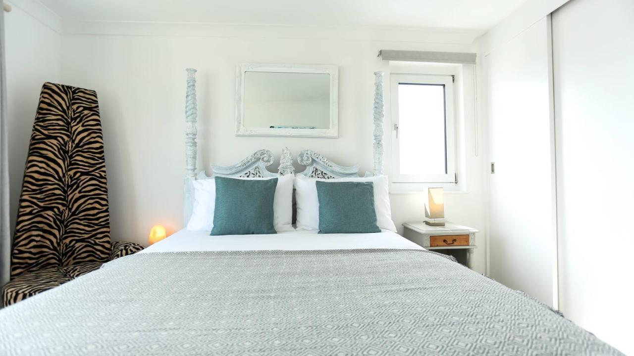 Tides - Beach Front Apartment In Bracklesham Bay Чічестер Екстер'єр фото