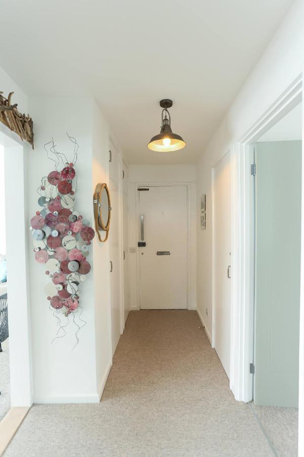 Tides - Beach Front Apartment In Bracklesham Bay Чічестер Екстер'єр фото